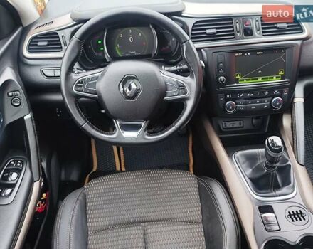 Серый Рено Kadjar, объемом двигателя 1.5 л и пробегом 215 тыс. км за 15300 $, фото 28 на Automoto.ua