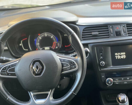 Серый Рено Kadjar, объемом двигателя 1.46 л и пробегом 182 тыс. км за 16500 $, фото 7 на Automoto.ua
