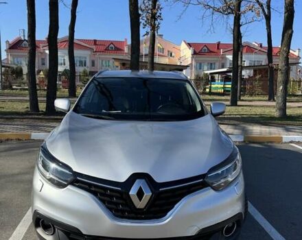 Серый Рено Kadjar, объемом двигателя 1.46 л и пробегом 121 тыс. км за 16999 $, фото 1 на Automoto.ua