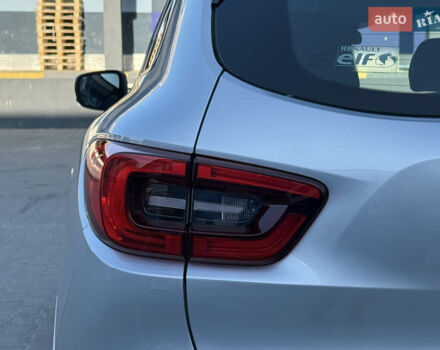 Серый Рено Kadjar, объемом двигателя 1.5 л и пробегом 142 тыс. км за 15750 $, фото 24 на Automoto.ua