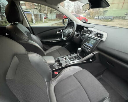 Серый Рено Kadjar, объемом двигателя 1.46 л и пробегом 124 тыс. км за 17200 $, фото 46 на Automoto.ua