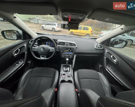 Серый Рено Kadjar, объемом двигателя 1.46 л и пробегом 124 тыс. км за 17200 $, фото 39 на Automoto.ua