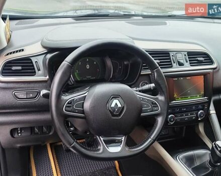 Серый Рено Kadjar, объемом двигателя 1.5 л и пробегом 215 тыс. км за 15300 $, фото 43 на Automoto.ua