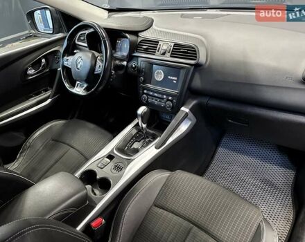 Рено Kadjar 2016 в Киеве на Automoto.ua Серый Рено Kadjar, объемом двигателя 1.5 л и пробегом 285 тыс. км за 13800 $, фото 31 на Automoto.ua