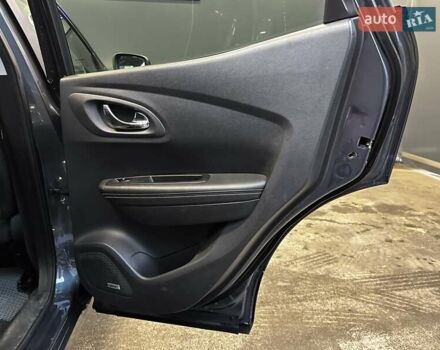 Рено Kadjar 2016 в Киеве на Automoto.ua Серый Рено Kadjar, объемом двигателя 1.5 л и пробегом 285 тыс. км за 13800 $, фото 25 на Automoto.ua