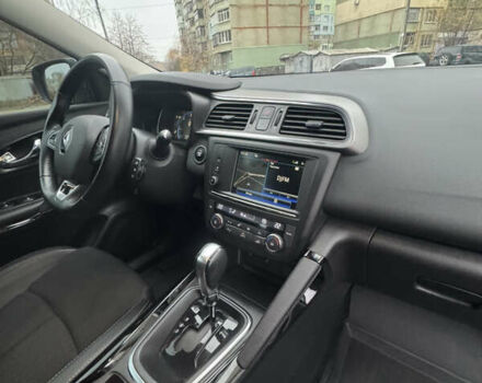 Серый Рено Kadjar, объемом двигателя 1.46 л и пробегом 124 тыс. км за 17200 $, фото 56 на Automoto.ua