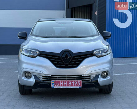 Серый Рено Kadjar, объемом двигателя 1.5 л и пробегом 142 тыс. км за 15750 $, фото 2 на Automoto.ua