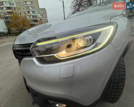 Серый Рено Kadjar, объемом двигателя 1.46 л и пробегом 124 тыс. км за 17200 $, фото 18 на Automoto.ua