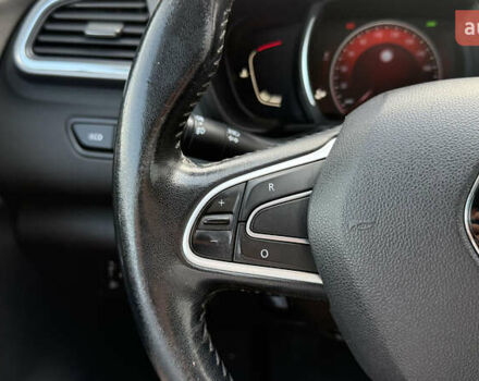 Серый Рено Kadjar, объемом двигателя 1.6 л и пробегом 245 тыс. км за 15000 $, фото 23 на Automoto.ua