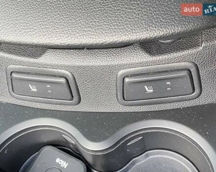 Серый Рено Kadjar, объемом двигателя 1.46 л и пробегом 121 тыс. км за 16990 $, фото 19 на Automoto.ua