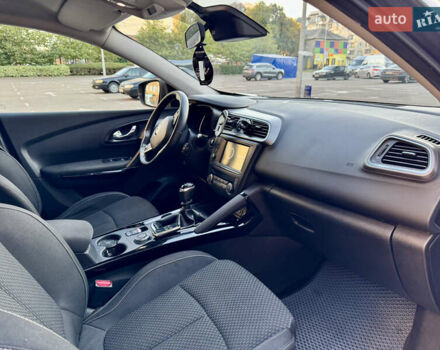 Сірий Рено Kadjar, об'ємом двигуна 1.6 л та пробігом 245 тис. км за 15800 $, фото 7 на Automoto.ua