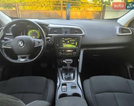 Серый Рено Kadjar, объемом двигателя 1.46 л и пробегом 280 тыс. км за 14600 $, фото 5 на Automoto.ua