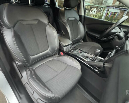Серый Рено Kadjar, объемом двигателя 1.46 л и пробегом 124 тыс. км за 17200 $, фото 47 на Automoto.ua