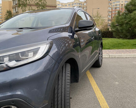 Серый Рено Kadjar, объемом двигателя 1.5 л и пробегом 250 тыс. км за 14500 $, фото 1 на Automoto.ua
