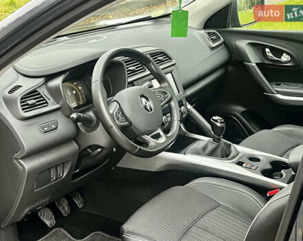 Рено Kadjar 2016 в Луцке на Automoto.ua Серый Рено Kadjar, объемом двигателя 1.6 л и пробегом 139 тыс. км за 17900 $, фото 18 на Automoto.ua