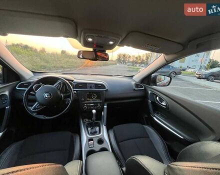 Рено Kadjar 2017 в Жмеренке на Automoto.ua Серый Рено Kadjar, объемом двигателя 1.2 л и пробегом 167 тыс. км за 14999 $, фото 3 на Automoto.ua