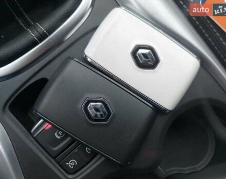Серый Рено Kadjar, объемом двигателя 1.46 л и пробегом 191 тыс. км за 18900 $, фото 40 на Automoto.ua