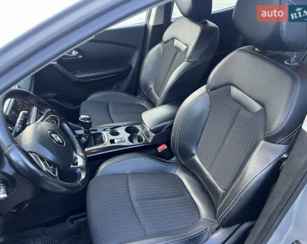 Серый Рено Kadjar, объемом двигателя 1.5 л и пробегом 199 тыс. км за 12900 $, фото 23 на Automoto.ua
