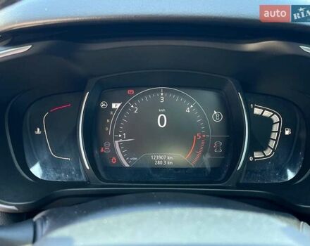 Сірий Рено Kadjar, об'ємом двигуна 1.5 л та пробігом 123 тис. км за 17690 $, фото 32 на Automoto.ua