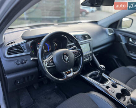 Серый Рено Kadjar, объемом двигателя 1.5 л и пробегом 199 тыс. км за 12900 $, фото 21 на Automoto.ua