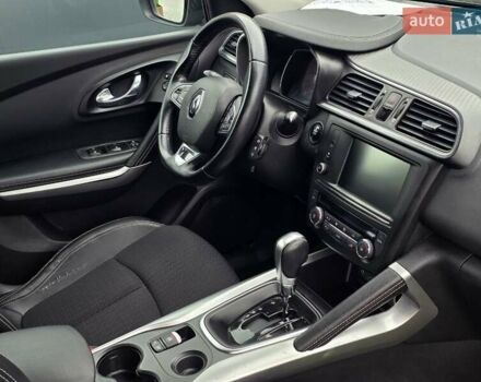 Серый Рено Kadjar, объемом двигателя 1.5 л и пробегом 112 тыс. км за 16999 $, фото 31 на Automoto.ua