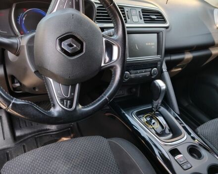 Серый Рено Kadjar, объемом двигателя 1.5 л и пробегом 180 тыс. км за 15800 $, фото 5 на Automoto.ua