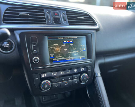 Серый Рено Kadjar, объемом двигателя 1.5 л и пробегом 199 тыс. км за 12900 $, фото 26 на Automoto.ua