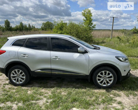 Сірий Рено Kadjar, об'ємом двигуна 1.6 л та пробігом 189 тис. км за 15700 $, фото 4 на Automoto.ua