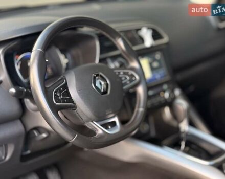 Серый Рено Kadjar, объемом двигателя 1.46 л и пробегом 124 тыс. км за 16500 $, фото 30 на Automoto.ua