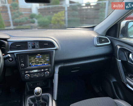 Серый Рено Kadjar, объемом двигателя 1.5 л и пробегом 199 тыс. км за 12900 $, фото 31 на Automoto.ua