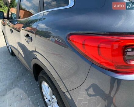 Серый Рено Kadjar, объемом двигателя 1.5 л и пробегом 171 тыс. км за 15700 $, фото 11 на Automoto.ua