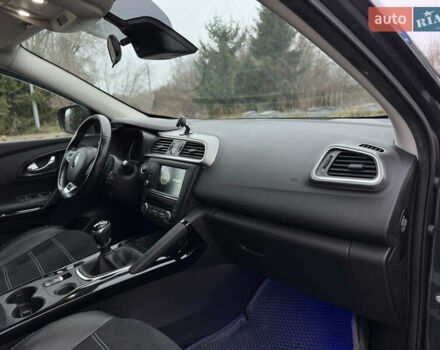Сірий Рено Kadjar, об'ємом двигуна 1.46 л та пробігом 207 тис. км за 16999 $, фото 48 на Automoto.ua