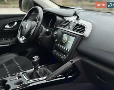 Сірий Рено Kadjar, об'ємом двигуна 1.46 л та пробігом 207 тис. км за 16999 $, фото 54 на Automoto.ua