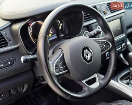 Серый Рено Kadjar, объемом двигателя 1.5 л и пробегом 134 тыс. км за 19350 $, фото 22 на Automoto.ua
