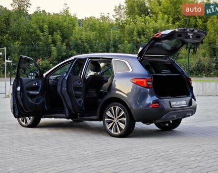 Серый Рено Kadjar, объемом двигателя 1.5 л и пробегом 134 тыс. км за 19350 $, фото 78 на Automoto.ua