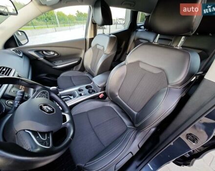 Серый Рено Kadjar, объемом двигателя 1.5 л и пробегом 134 тыс. км за 19350 $, фото 33 на Automoto.ua