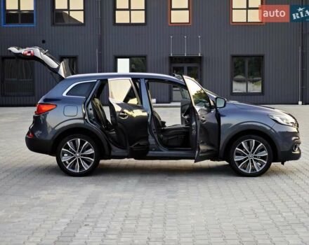 Серый Рено Kadjar, объемом двигателя 1.5 л и пробегом 134 тыс. км за 19350 $, фото 77 на Automoto.ua