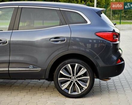 Серый Рено Kadjar, объемом двигателя 1.5 л и пробегом 134 тыс. км за 19350 $, фото 12 на Automoto.ua
