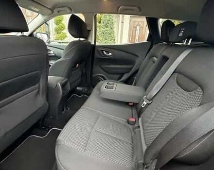 Серый Рено Kadjar, объемом двигателя 1.46 л и пробегом 152 тыс. км за 16999 $, фото 69 на Automoto.ua