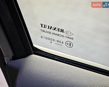 Серый Рено Kadjar, объемом двигателя 1.5 л и пробегом 134 тыс. км за 19350 $, фото 15 на Automoto.ua