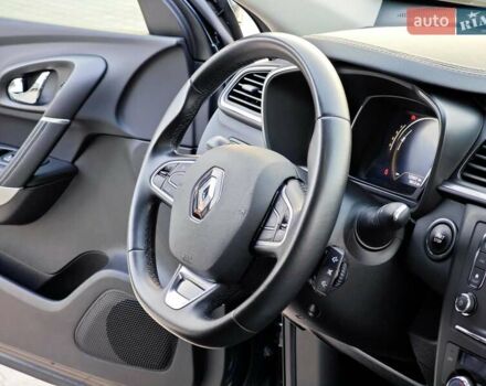 Серый Рено Kadjar, объемом двигателя 1.5 л и пробегом 134 тыс. км за 19350 $, фото 67 на Automoto.ua