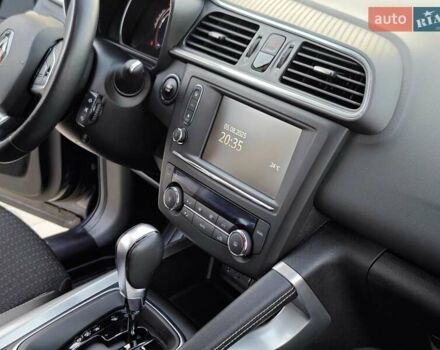 Серый Рено Kadjar, объемом двигателя 1.5 л и пробегом 134 тыс. км за 19350 $, фото 68 на Automoto.ua