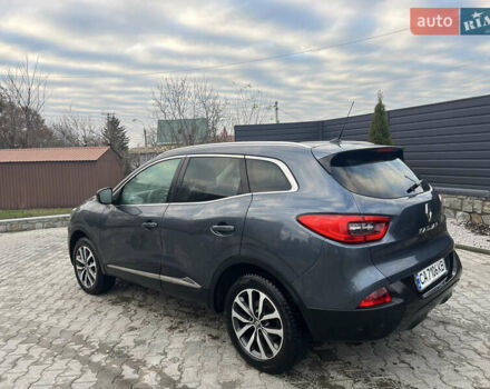 Серый Рено Kadjar, объемом двигателя 1.46 л и пробегом 213 тыс. км за 17100 $, фото 2 на Automoto.ua