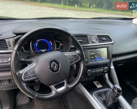 Серый Рено Kadjar, объемом двигателя 1.5 л и пробегом 77 тыс. км за 15500 $, фото 55 на Automoto.ua
