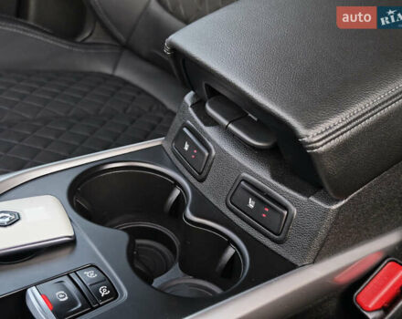 Серый Рено Kadjar, объемом двигателя 1.5 л и пробегом 153 тыс. км за 20499 $, фото 45 на Automoto.ua