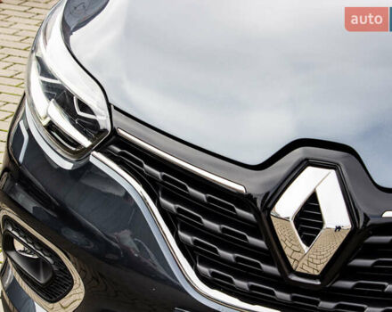Серый Рено Kadjar, объемом двигателя 0 л и пробегом 77 тыс. км за 15900 $, фото 11 на Automoto.ua
