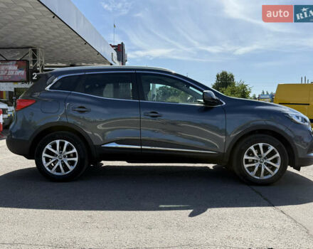 Серый Рено Kadjar, объемом двигателя 1.5 л и пробегом 184 тыс. км за 19100 $, фото 5 на Automoto.ua