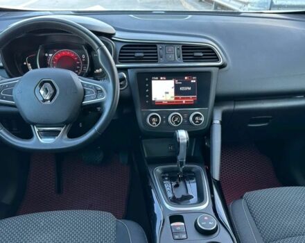 Серый Рено Kadjar, объемом двигателя 1.5 л и пробегом 167 тыс. км за 18500 $, фото 5 на Automoto.ua