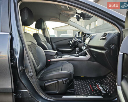 Серый Рено Kadjar, объемом двигателя 1.5 л и пробегом 153 тыс. км за 21300 $, фото 60 на Automoto.ua