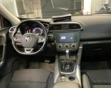 Серый Рено Kadjar, объемом двигателя 0 л и пробегом 145 тыс. км за 18900 $, фото 5 на Automoto.ua